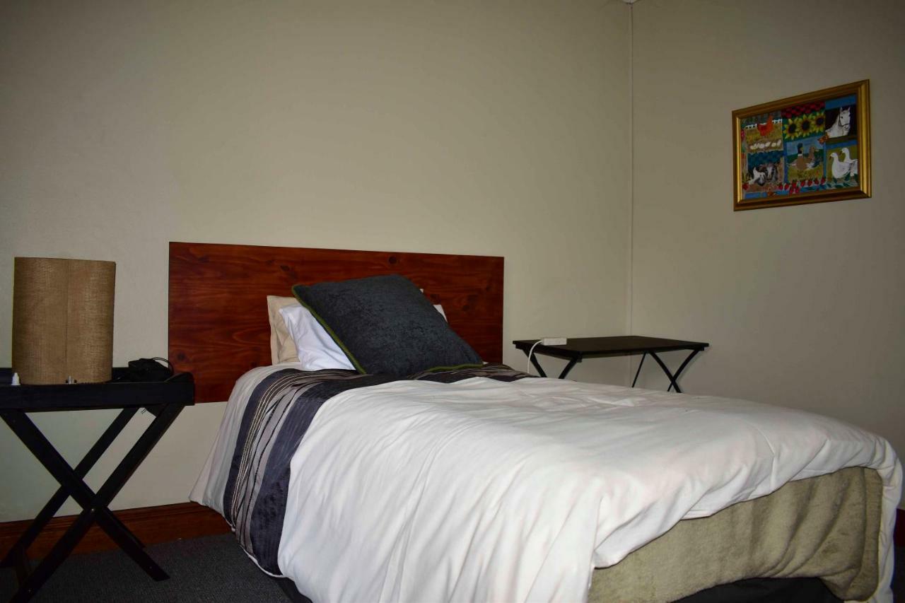 Hotel 13 Hobson à Secunda Extérieur photo